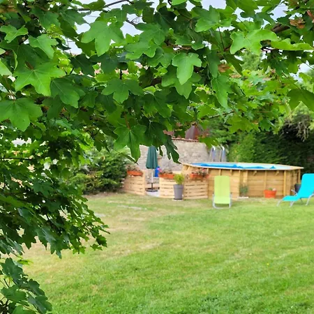 Chez La Francine Noe-les-Mallets